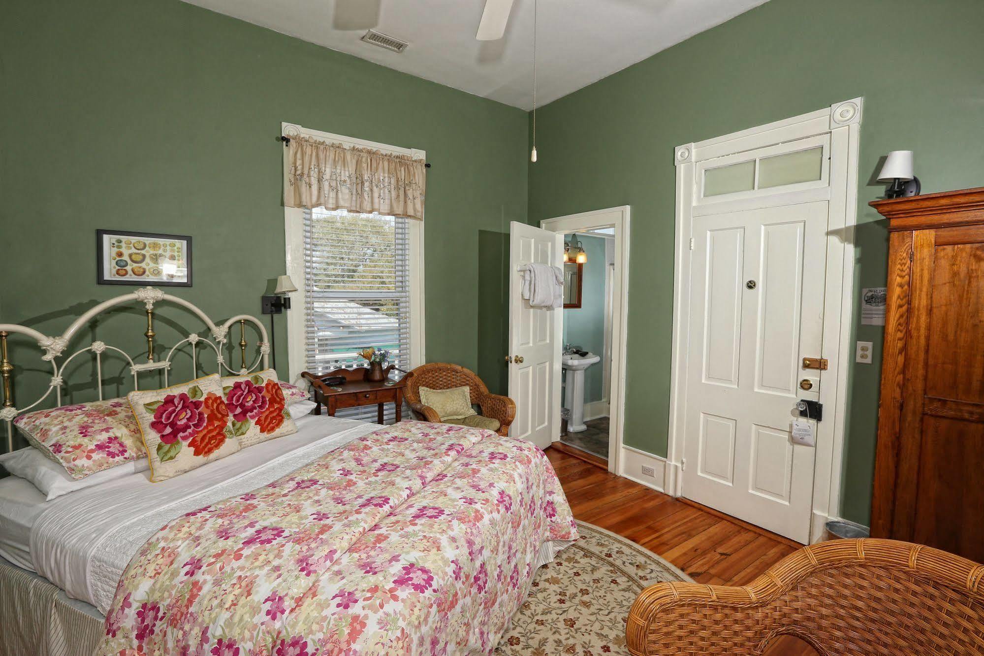 Pecan Tree Inn Beaufort 외부 사진